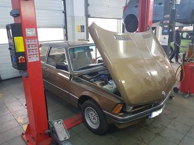 Revizie BMW E21